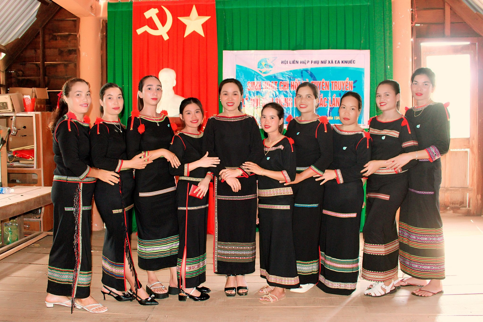HỘI LIÊN HIỆP PHỤ NỮ XÃ EA KNUÊC THỰC HIỆN CÔNG TÁC KIỂM TRA, GIÁM SÁT VIỆC CHO VAY VỐN TÍN DỤNG NGÂN HÀNG CHÍNH SÁCH XÃ HỘI.
